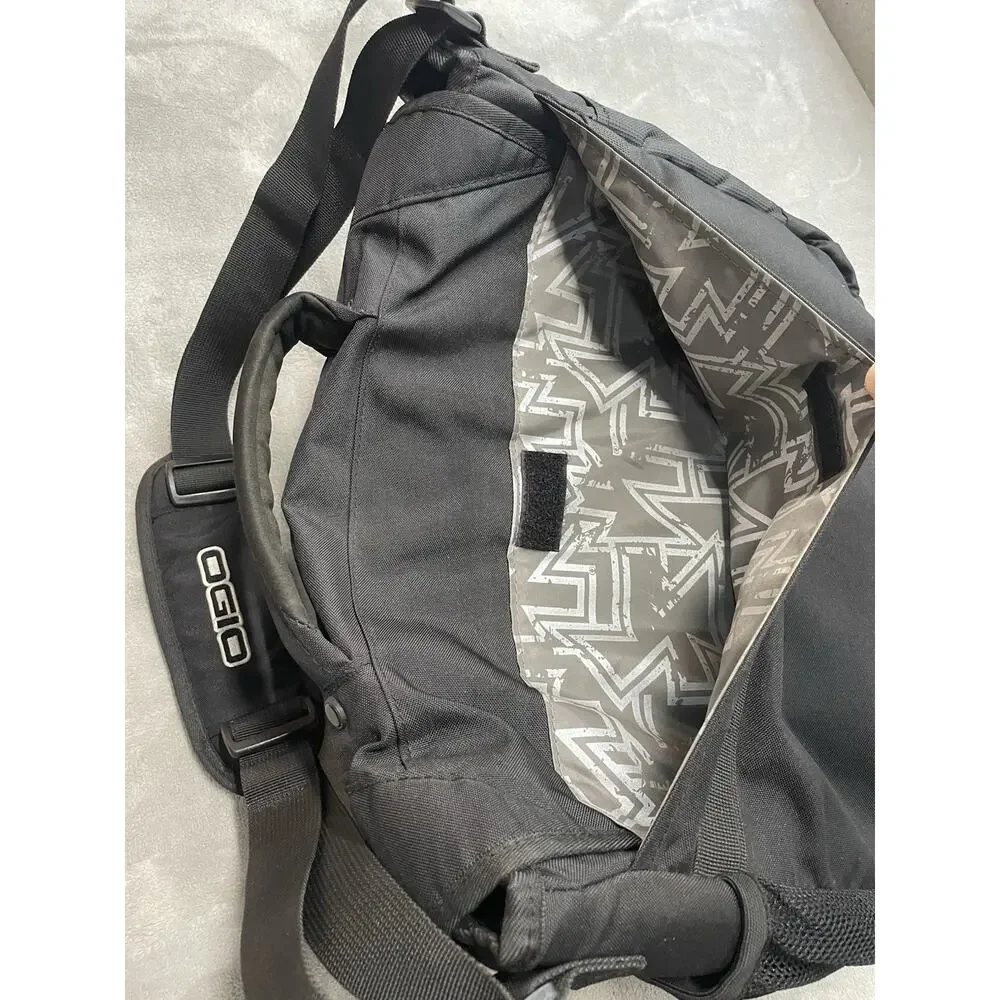 OGIO Shoulder Messenger Laptop Computer Bag 18”x 13” Black EUC